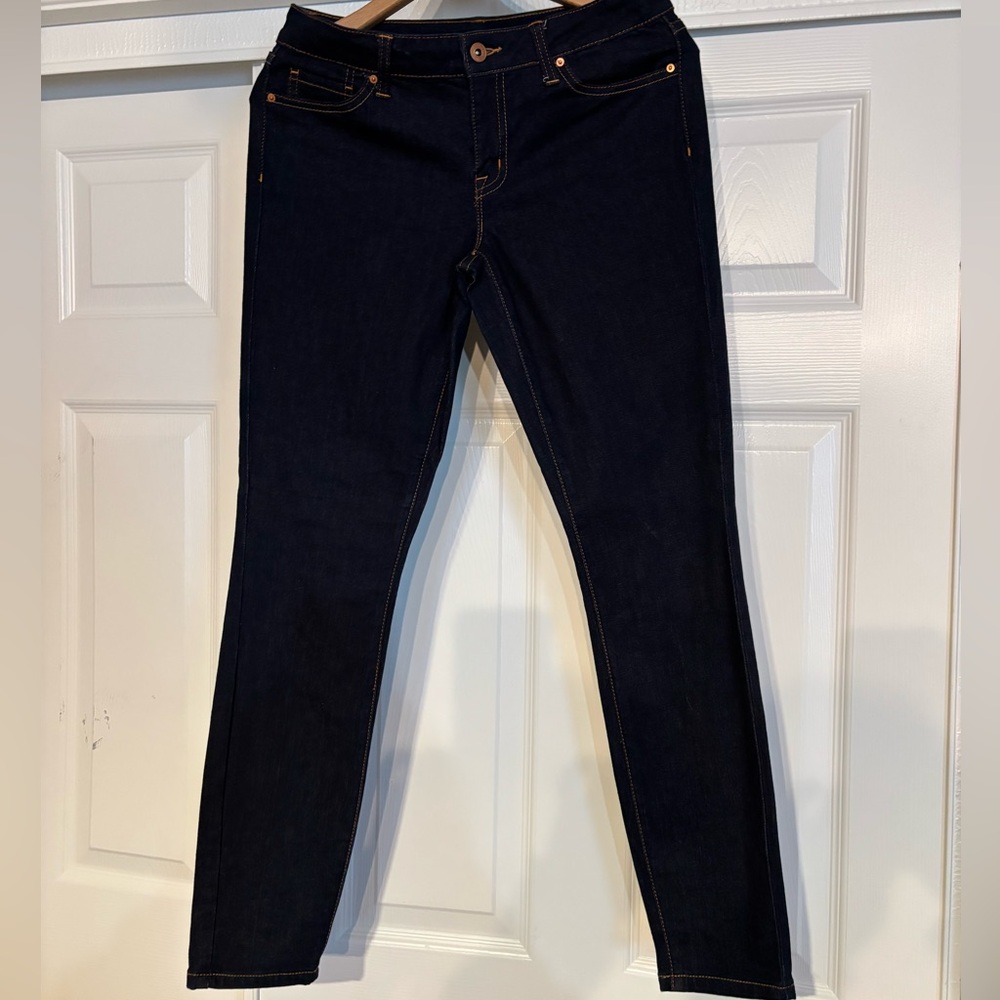 Tommy Hilfiger size 4 R skinny jeans